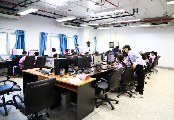 โครงการพัฒนานักเรียนห้องเรียนพิเศษ E-SMART โรงเรียนคลองขลุงราษฎร์รังสรรค์  วันที่ 4 กันยายน 2565 