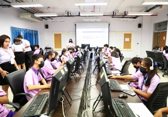 โครงการพัฒนานักเรียนห้องเรียนพิเศษ E-SMART โรงเรียนคลองขลุงราษฎร์รังสรรค์  วันที่ 4 กันยายน 2565 