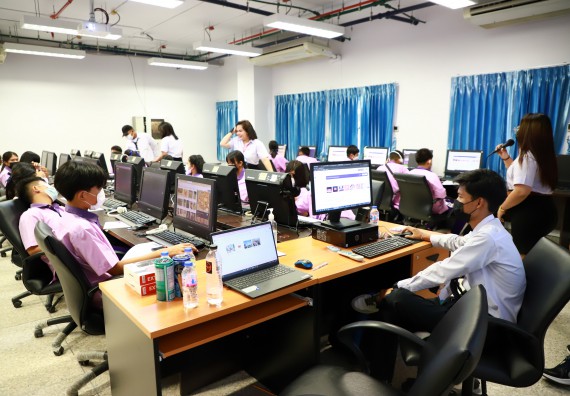 โครงการพัฒนานักเรียนห้องเรียนพิเศษ E-SMART โรงเรียนคลองขลุงราษฎร์รังสรรค์  วันที่ 4 กันยายน 2565 