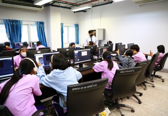 โครงการพัฒนานักเรียนห้องเรียนพิเศษ E-SMART โรงเรียนคลองขลุงราษฎร์รังสรรค์  วันที่ 4 กันยายน 2565 