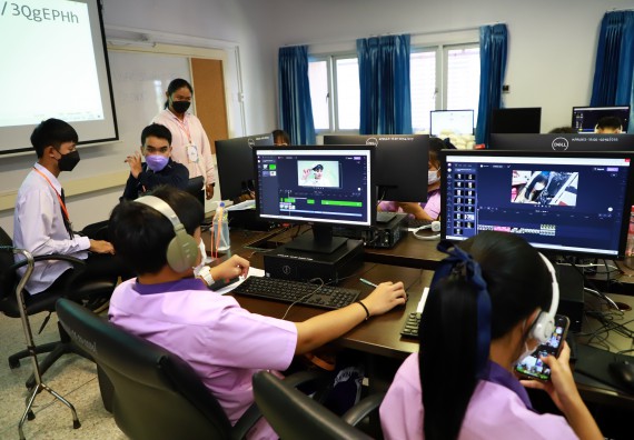 โครงการพัฒนานักเรียนห้องเรียนพิเศษ E-SMART โรงเรียนคลองขลุงราษฎร์รังสรรค์  วันที่ 4 กันยายน 2565 