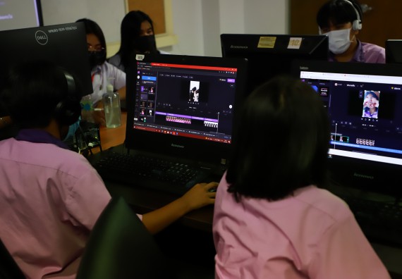 โครงการพัฒนานักเรียนห้องเรียนพิเศษ E-SMART โรงเรียนคลองขลุงราษฎร์รังสรรค์  วันที่ 4 กันยายน 2565 