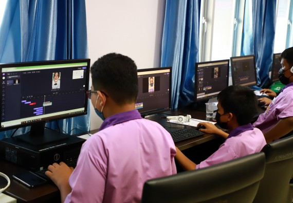 โครงการพัฒนานักเรียนห้องเรียนพิเศษ E-SMART โรงเรียนคลองขลุงราษฎร์รังสรรค์  วันที่ 4 กันยายน 2565 