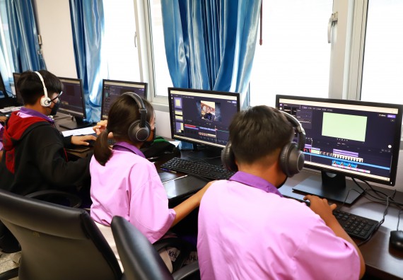 โครงการพัฒนานักเรียนห้องเรียนพิเศษ E-SMART โรงเรียนคลองขลุงราษฎร์รังสรรค์  วันที่ 4 กันยายน 2565 