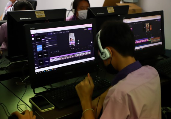 โครงการพัฒนานักเรียนห้องเรียนพิเศษ E-SMART โรงเรียนคลองขลุงราษฎร์รังสรรค์  วันที่ 4 กันยายน 2565 