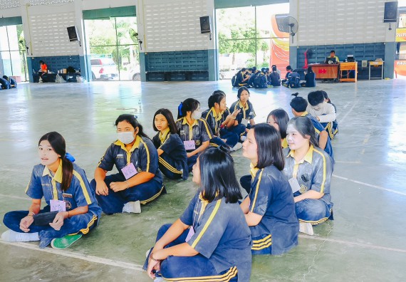 ภาพกิจกรรม  คณะวิทยาศาสตร์และเทคโนโลยี จัดกิจกรรมค่ายคณิตศาสตร์ โครงการส่งเสริมทักษะกระบวนการทางวิชาการ ให้กับนักเรียนโรงเรียนเรืองวิทย์พิทยาคม