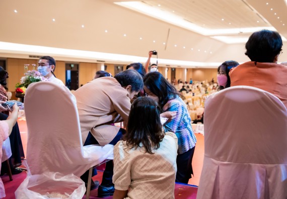 ภาพกิจกรรม  ผู้บริหาร คณาจารย์ บุคลากร คณะวิทยาศาสตร์และเทคโนโลยี เข้าร่วมงานแสดงมุทิตาจิต แด่ผู้เกษียณอายุราชการ มหาวิทยาลัยราชภัฏกำแพงเพชร ประจำปี ๒๕๖๕ เกษียณสวัสดิ์ ศรีสักทอง