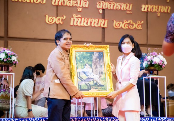 ภาพกิจกรรม  ผู้บริหาร คณาจารย์ บุคลากร คณะวิทยาศาสตร์และเทคโนโลยี เข้าร่วมงานแสดงมุทิตาจิต แด่ผู้เกษียณอายุราชการ มหาวิทยาลัยราชภัฏกำแพงเพชร ประจำปี ๒๕๖๕ เกษียณสวัสดิ์ ศรีสักทอง