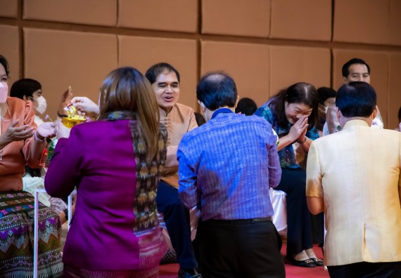 ภาพกิจกรรม  ผู้บริหาร คณาจารย์ บุคลากร คณะวิทยาศาสตร์และเทคโนโลยี เข้าร่วมงานแสดงมุทิตาจิต แด่ผู้เกษียณอายุราชการ มหาวิทยาลัยราชภัฏกำแพงเพชร ประจำปี ๒๕๖๕ เกษียณสวัสดิ์ ศรีสักทอง