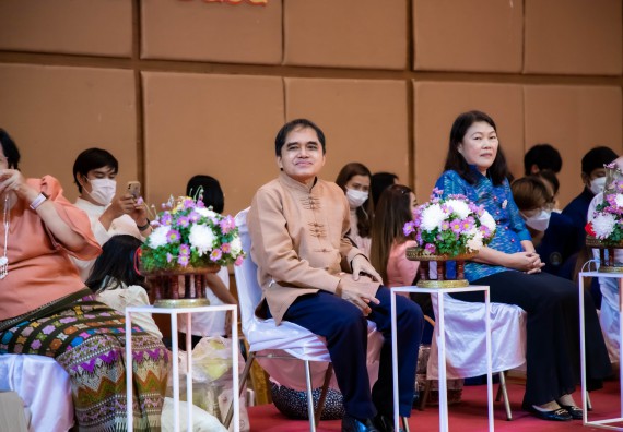 ภาพกิจกรรม  ผู้บริหาร คณาจารย์ บุคลากร คณะวิทยาศาสตร์และเทคโนโลยี เข้าร่วมงานแสดงมุทิตาจิต แด่ผู้เกษียณอายุราชการ มหาวิทยาลัยราชภัฏกำแพงเพชร ประจำปี ๒๕๖๕ เกษียณสวัสดิ์ ศรีสักทอง