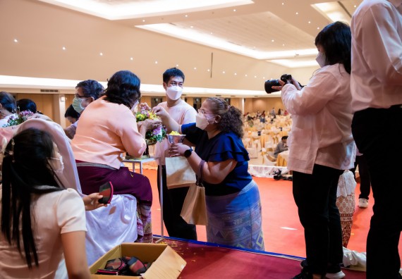 ภาพกิจกรรม  ผู้บริหาร คณาจารย์ บุคลากร คณะวิทยาศาสตร์และเทคโนโลยี เข้าร่วมงานแสดงมุทิตาจิต แด่ผู้เกษียณอายุราชการ มหาวิทยาลัยราชภัฏกำแพงเพชร ประจำปี ๒๕๖๕ เกษียณสวัสดิ์ ศรีสักทอง