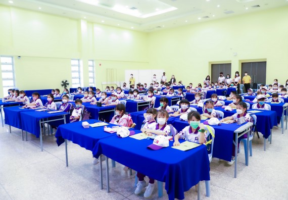 ภาพกิจกรรม  โรงเรียนอนุบาลกำแพงเพชร ร่วมกับคณะวิทยาศาสตร์และเทคโนโลยี จัดโครงการ Science Camp สำหรับนักเรียนห้องเรียนพิเศษ (MEP) ระดับชั้นประถมศึกษาปีที่ 1-6