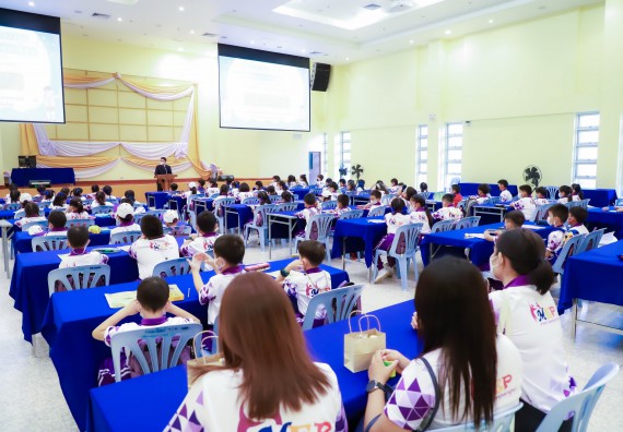 ภาพกิจกรรม  โรงเรียนอนุบาลกำแพงเพชร ร่วมกับคณะวิทยาศาสตร์และเทคโนโลยี จัดโครงการ Science Camp สำหรับนักเรียนห้องเรียนพิเศษ (MEP) ระดับชั้นประถมศึกษาปีที่ 1-6