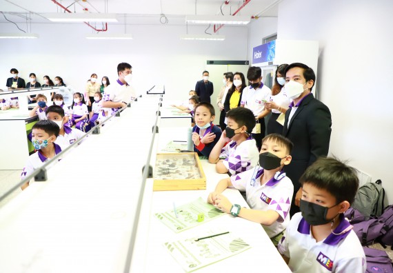 ภาพกิจกรรม  โรงเรียนอนุบาลกำแพงเพชร ร่วมกับคณะวิทยาศาสตร์และเทคโนโลยี จัดโครงการ Science Camp สำหรับนักเรียนห้องเรียนพิเศษ (MEP) ระดับชั้นประถมศึกษาปีที่ 1-6