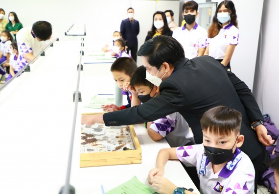 ภาพกิจกรรม  โรงเรียนอนุบาลกำแพงเพชร ร่วมกับคณะวิทยาศาสตร์และเทคโนโลยี จัดโครงการ Science Camp สำหรับนักเรียนห้องเรียนพิเศษ (MEP) ระดับชั้นประถมศึกษาปีที่ 1-6