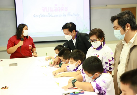 ภาพกิจกรรม  โรงเรียนอนุบาลกำแพงเพชร ร่วมกับคณะวิทยาศาสตร์และเทคโนโลยี จัดโครงการ Science Camp สำหรับนักเรียนห้องเรียนพิเศษ (MEP) ระดับชั้นประถมศึกษาปีที่ 1-6