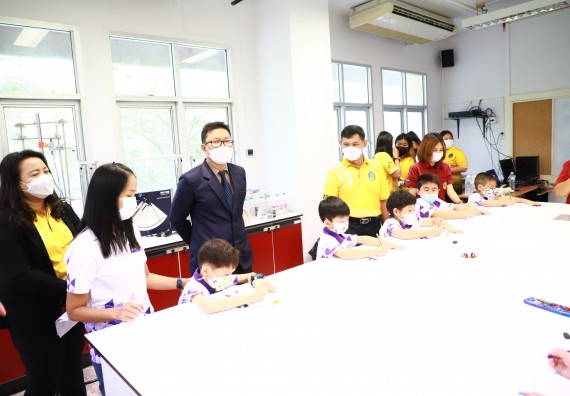 ภาพกิจกรรม  โรงเรียนอนุบาลกำแพงเพชร ร่วมกับคณะวิทยาศาสตร์และเทคโนโลยี จัดโครงการ Science Camp สำหรับนักเรียนห้องเรียนพิเศษ (MEP) ระดับชั้นประถมศึกษาปีที่ 1-6