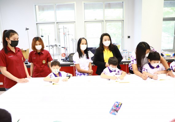 ภาพกิจกรรม  โรงเรียนอนุบาลกำแพงเพชร ร่วมกับคณะวิทยาศาสตร์และเทคโนโลยี จัดโครงการ Science Camp สำหรับนักเรียนห้องเรียนพิเศษ (MEP) ระดับชั้นประถมศึกษาปีที่ 1-6