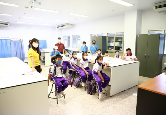 ภาพกิจกรรม  โรงเรียนอนุบาลกำแพงเพชร ร่วมกับคณะวิทยาศาสตร์และเทคโนโลยี จัดโครงการ Science Camp สำหรับนักเรียนห้องเรียนพิเศษ (MEP) ระดับชั้นประถมศึกษาปีที่ 1-6