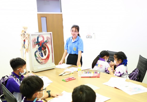 ภาพกิจกรรม  โรงเรียนอนุบาลกำแพงเพชร ร่วมกับคณะวิทยาศาสตร์และเทคโนโลยี จัดโครงการ Science Camp สำหรับนักเรียนห้องเรียนพิเศษ (MEP) ระดับชั้นประถมศึกษาปีที่ 1-6