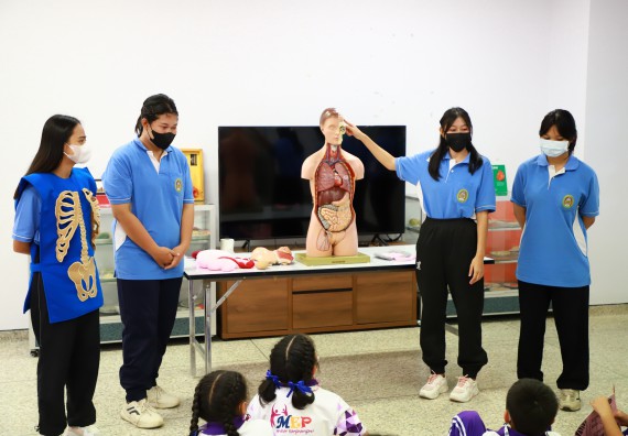 ภาพกิจกรรม  โรงเรียนอนุบาลกำแพงเพชร ร่วมกับคณะวิทยาศาสตร์และเทคโนโลยี จัดโครงการ Science Camp สำหรับนักเรียนห้องเรียนพิเศษ (MEP) ระดับชั้นประถมศึกษาปีที่ 1-6