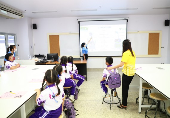 ภาพกิจกรรม  โรงเรียนอนุบาลกำแพงเพชร ร่วมกับคณะวิทยาศาสตร์และเทคโนโลยี จัดโครงการ Science Camp สำหรับนักเรียนห้องเรียนพิเศษ (MEP) ระดับชั้นประถมศึกษาปีที่ 1-6