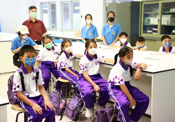 ภาพกิจกรรม  โรงเรียนอนุบาลกำแพงเพชร ร่วมกับคณะวิทยาศาสตร์และเทคโนโลยี จัดโครงการ Science Camp สำหรับนักเรียนห้องเรียนพิเศษ (MEP) ระดับชั้นประถมศึกษาปีที่ 1-6