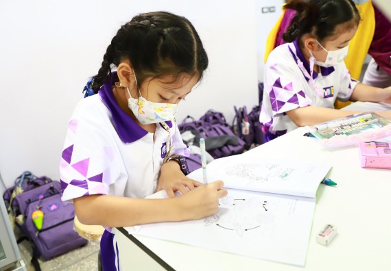 ภาพกิจกรรม  โรงเรียนอนุบาลกำแพงเพชร ร่วมกับคณะวิทยาศาสตร์และเทคโนโลยี จัดโครงการ Science Camp สำหรับนักเรียนห้องเรียนพิเศษ (MEP) ระดับชั้นประถมศึกษาปีที่ 1-6