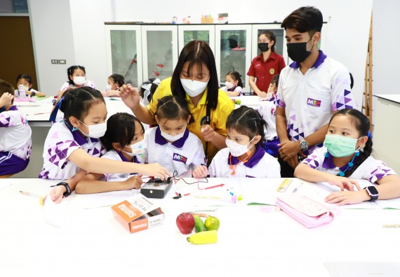 ภาพกิจกรรม  โรงเรียนอนุบาลกำแพงเพชร ร่วมกับคณะวิทยาศาสตร์และเทคโนโลยี จัดโครงการ Science Camp สำหรับนักเรียนห้องเรียนพิเศษ (MEP) ระดับชั้นประถมศึกษาปีที่ 1-6