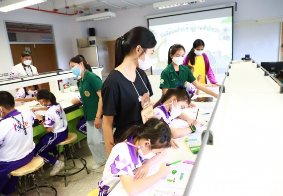 ภาพกิจกรรม  โรงเรียนอนุบาลกำแพงเพชร ร่วมกับคณะวิทยาศาสตร์และเทคโนโลยี จัดโครงการ Science Camp สำหรับนักเรียนห้องเรียนพิเศษ (MEP) ระดับชั้นประถมศึกษาปีที่ 1-6