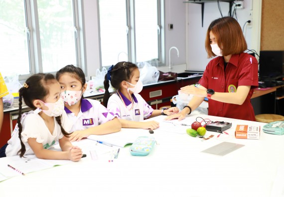ภาพกิจกรรม  โรงเรียนอนุบาลกำแพงเพชร ร่วมกับคณะวิทยาศาสตร์และเทคโนโลยี จัดโครงการ Science Camp สำหรับนักเรียนห้องเรียนพิเศษ (MEP) ระดับชั้นประถมศึกษาปีที่ 1-6