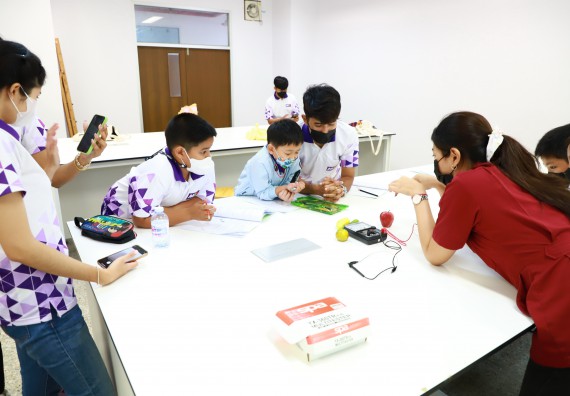 ภาพกิจกรรม  โรงเรียนอนุบาลกำแพงเพชร ร่วมกับคณะวิทยาศาสตร์และเทคโนโลยี จัดโครงการ Science Camp สำหรับนักเรียนห้องเรียนพิเศษ (MEP) ระดับชั้นประถมศึกษาปีที่ 1-6