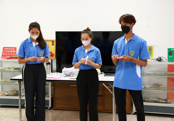 ภาพกิจกรรม  โรงเรียนอนุบาลกำแพงเพชร ร่วมกับคณะวิทยาศาสตร์และเทคโนโลยี จัดโครงการ Science Camp สำหรับนักเรียนห้องเรียนพิเศษ (MEP) ระดับชั้นประถมศึกษาปีที่ 1-6