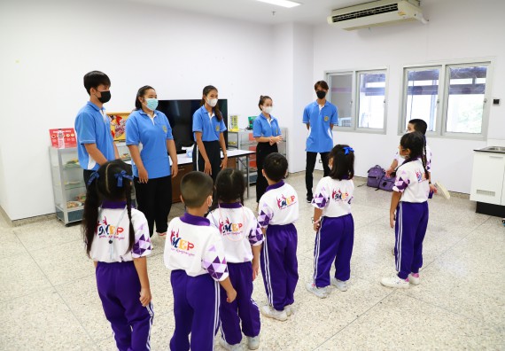 ภาพกิจกรรม  โรงเรียนอนุบาลกำแพงเพชร ร่วมกับคณะวิทยาศาสตร์และเทคโนโลยี จัดโครงการ Science Camp สำหรับนักเรียนห้องเรียนพิเศษ (MEP) ระดับชั้นประถมศึกษาปีที่ 1-6