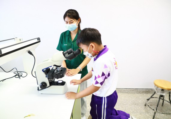 ภาพกิจกรรม  โรงเรียนอนุบาลกำแพงเพชร ร่วมกับคณะวิทยาศาสตร์และเทคโนโลยี จัดโครงการ Science Camp สำหรับนักเรียนห้องเรียนพิเศษ (MEP) ระดับชั้นประถมศึกษาปีที่ 1-6