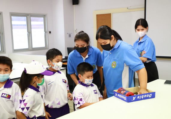 ภาพกิจกรรม  โรงเรียนอนุบาลกำแพงเพชร ร่วมกับคณะวิทยาศาสตร์และเทคโนโลยี จัดโครงการ Science Camp สำหรับนักเรียนห้องเรียนพิเศษ (MEP) ระดับชั้นประถมศึกษาปีที่ 1-6