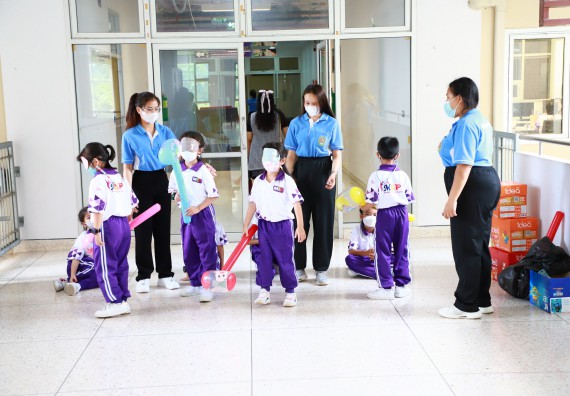 ภาพกิจกรรม  โรงเรียนอนุบาลกำแพงเพชร ร่วมกับคณะวิทยาศาสตร์และเทคโนโลยี จัดโครงการ Science Camp สำหรับนักเรียนห้องเรียนพิเศษ (MEP) ระดับชั้นประถมศึกษาปีที่ 1-6