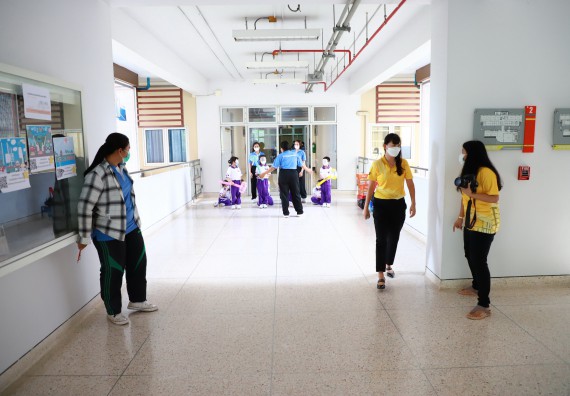 ภาพกิจกรรม  โรงเรียนอนุบาลกำแพงเพชร ร่วมกับคณะวิทยาศาสตร์และเทคโนโลยี จัดโครงการ Science Camp สำหรับนักเรียนห้องเรียนพิเศษ (MEP) ระดับชั้นประถมศึกษาปีที่ 1-6