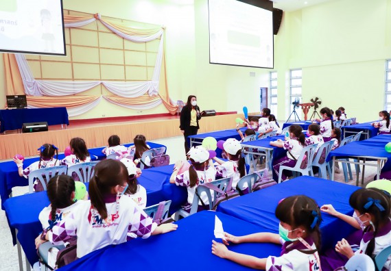 ภาพกิจกรรม  โรงเรียนอนุบาลกำแพงเพชร ร่วมกับคณะวิทยาศาสตร์และเทคโนโลยี จัดโครงการ Science Camp สำหรับนักเรียนห้องเรียนพิเศษ (MEP) ระดับชั้นประถมศึกษาปีที่ 1-6