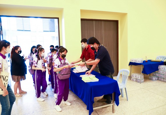 ภาพกิจกรรม  โรงเรียนอนุบาลกำแพงเพชร ร่วมกับคณะวิทยาศาสตร์และเทคโนโลยี จัดโครงการ Science Camp สำหรับนักเรียนห้องเรียนพิเศษ (MEP) ระดับชั้นประถมศึกษาปีที่ 1-6