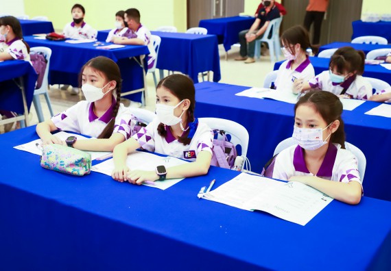 ภาพกิจกรรม  โรงเรียนอนุบาลกำแพงเพชร ร่วมกับคณะวิทยาศาสตร์และเทคโนโลยี จัดโครงการ Science Camp สำหรับนักเรียนห้องเรียนพิเศษ (MEP) ระดับชั้นประถมศึกษาปีที่ 1-6