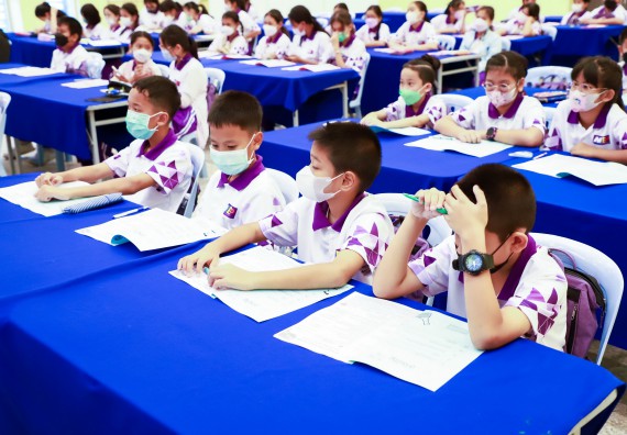 ภาพกิจกรรม  โรงเรียนอนุบาลกำแพงเพชร ร่วมกับคณะวิทยาศาสตร์และเทคโนโลยี จัดโครงการ Science Camp สำหรับนักเรียนห้องเรียนพิเศษ (MEP) ระดับชั้นประถมศึกษาปีที่ 1-6