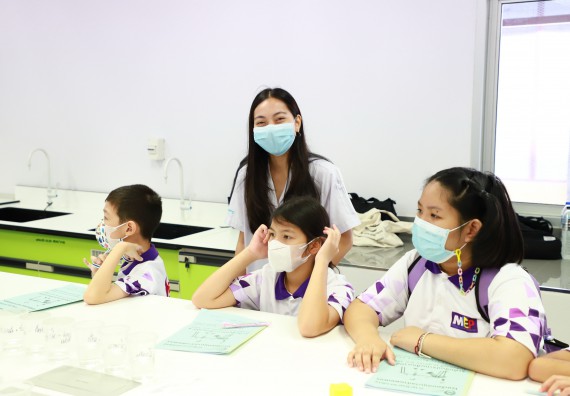 ภาพกิจกรรม  โรงเรียนอนุบาลกำแพงเพชร ร่วมกับคณะวิทยาศาสตร์และเทคโนโลยี จัดโครงการ Science Camp สำหรับนักเรียนห้องเรียนพิเศษ (MEP) ระดับชั้นประถมศึกษาปีที่ 1-6