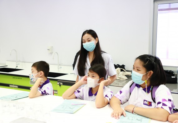 ภาพกิจกรรม  โรงเรียนอนุบาลกำแพงเพชร ร่วมกับคณะวิทยาศาสตร์และเทคโนโลยี จัดโครงการ Science Camp สำหรับนักเรียนห้องเรียนพิเศษ (MEP) ระดับชั้นประถมศึกษาปีที่ 1-6