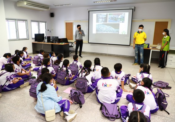 ภาพกิจกรรม  โรงเรียนอนุบาลกำแพงเพชร ร่วมกับคณะวิทยาศาสตร์และเทคโนโลยี จัดโครงการ Science Camp สำหรับนักเรียนห้องเรียนพิเศษ (MEP) ระดับชั้นประถมศึกษาปีที่ 1-6