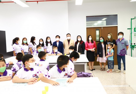 ภาพกิจกรรม  โรงเรียนอนุบาลกำแพงเพชร ร่วมกับคณะวิทยาศาสตร์และเทคโนโลยี จัดโครงการ Science Camp สำหรับนักเรียนห้องเรียนพิเศษ (MEP) ระดับชั้นประถมศึกษาปีที่ 1-6