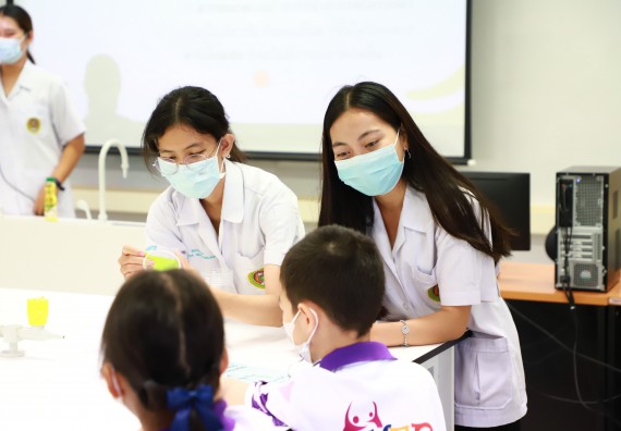 ภาพกิจกรรม  โรงเรียนอนุบาลกำแพงเพชร ร่วมกับคณะวิทยาศาสตร์และเทคโนโลยี จัดโครงการ Science Camp สำหรับนักเรียนห้องเรียนพิเศษ (MEP) ระดับชั้นประถมศึกษาปีที่ 1-6