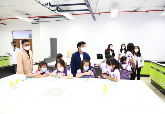 ภาพกิจกรรม  โรงเรียนอนุบาลกำแพงเพชร ร่วมกับคณะวิทยาศาสตร์และเทคโนโลยี จัดโครงการ Science Camp สำหรับนักเรียนห้องเรียนพิเศษ (MEP) ระดับชั้นประถมศึกษาปีที่ 1-6