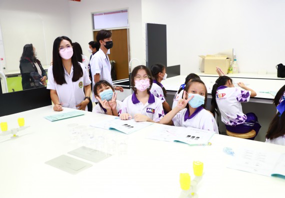 ภาพกิจกรรม  โรงเรียนอนุบาลกำแพงเพชร ร่วมกับคณะวิทยาศาสตร์และเทคโนโลยี จัดโครงการ Science Camp สำหรับนักเรียนห้องเรียนพิเศษ (MEP) ระดับชั้นประถมศึกษาปีที่ 1-6