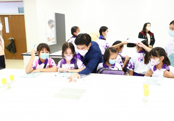 ภาพกิจกรรม  โรงเรียนอนุบาลกำแพงเพชร ร่วมกับคณะวิทยาศาสตร์และเทคโนโลยี จัดโครงการ Science Camp สำหรับนักเรียนห้องเรียนพิเศษ (MEP) ระดับชั้นประถมศึกษาปีที่ 1-6